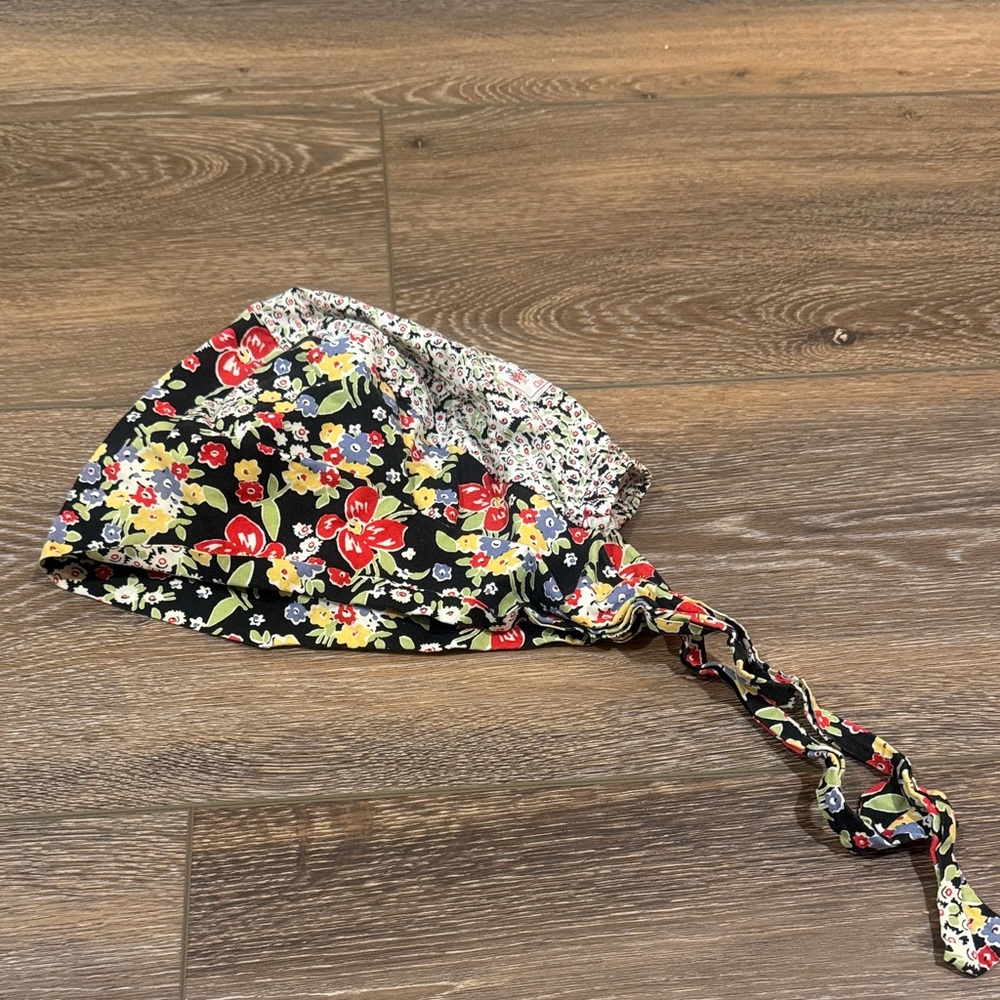 Floral Scrub Cap‎ - Picture 2 of 3